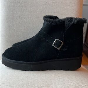 Kookaburra by Uggs ankle boots black suede size 10